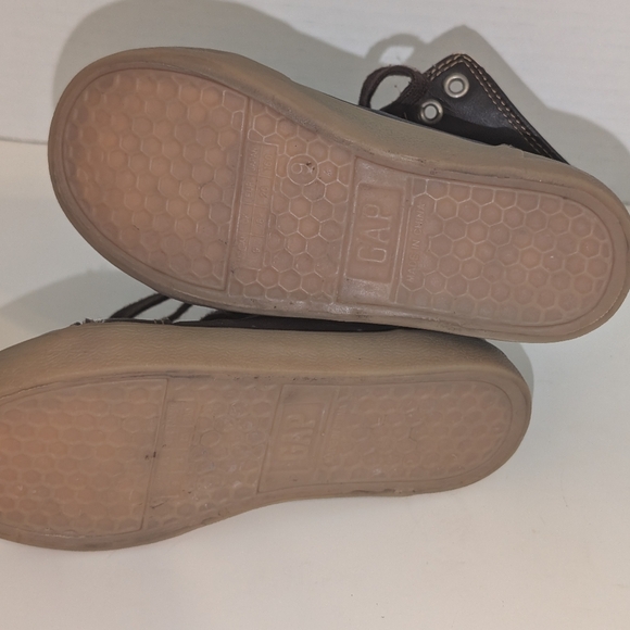 GAP Little Boys Ankle Boots with Plaid Red and Black Ankle Feature Size 9 - Picture 7 of 10